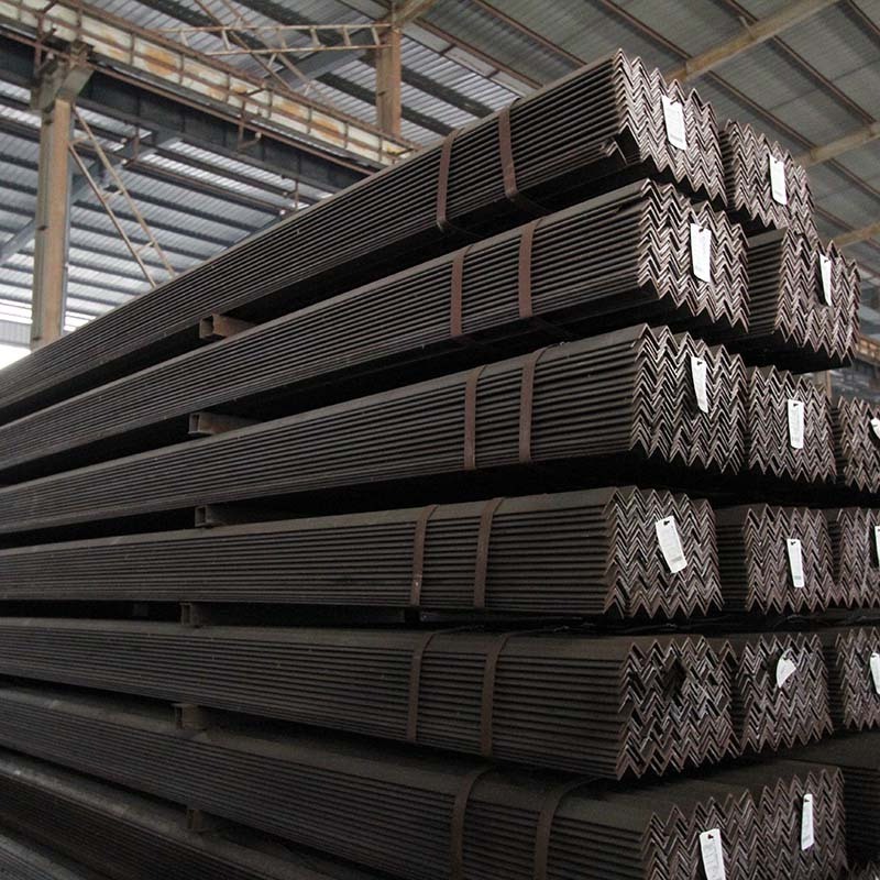 Hot Rolled Carbon Mild Q235 Ss400 Steel Angle China Equal and Unequal Angel Bar / Angle Steel / Iron Angle