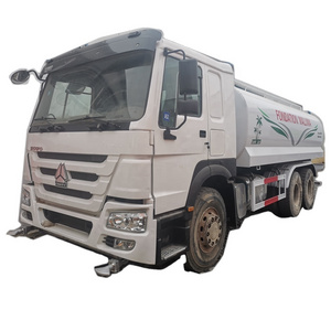 Sinotruck Price Drinking Water Tank Trucks Howo 6x4 20000liter Spraying water tanker truck for sale