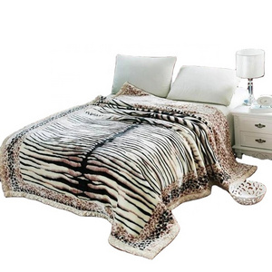 Leopard Print Oversized  Train Travel Micro Raschel Thick Throw Blanket