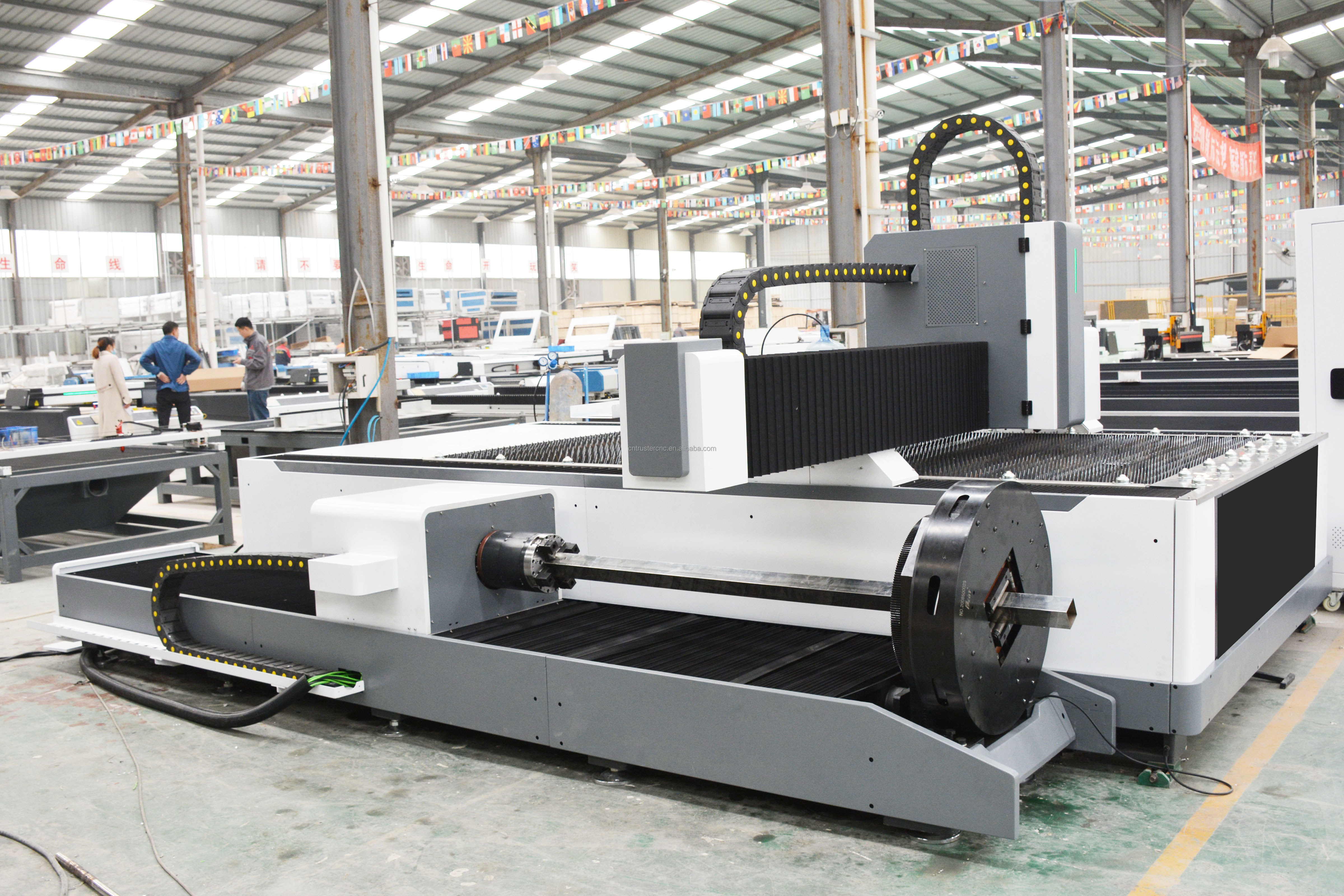 3015 CNC cutter stainless steel carbon tube pipe plate Fiber laser cutting machine with 3 years warranty