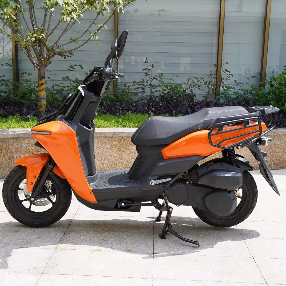 Adventure Motorcycle OEM 85 km/h 150cc Gas Motorcycle 4-Stroke Gas Engine Scooter with Disc Brake