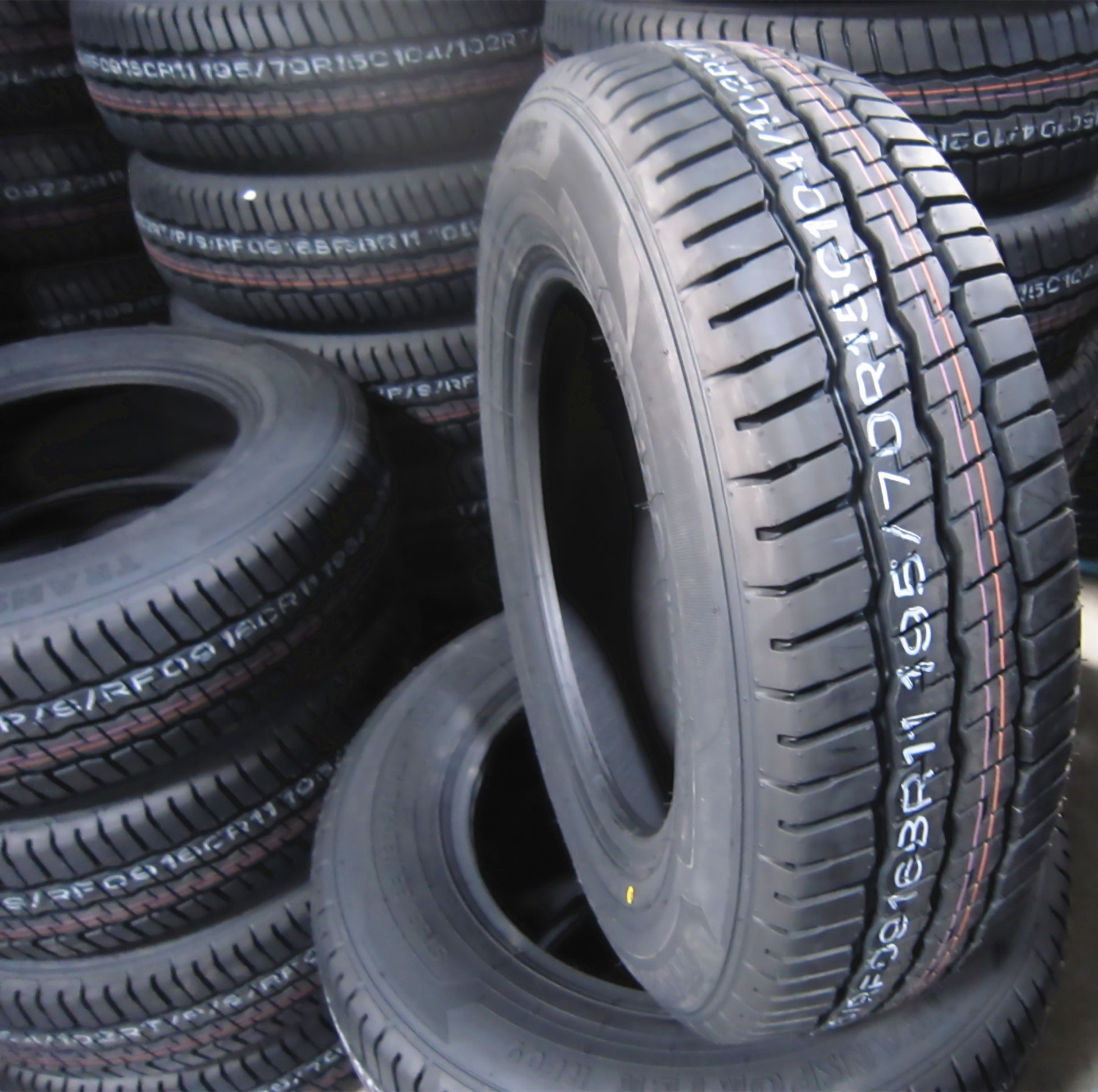 Roadking SUV passenger vehicle tyres car AT all terrian off road whole sale 225/55R18 225/60R18 235/65R18 235/75R15 245/70R16