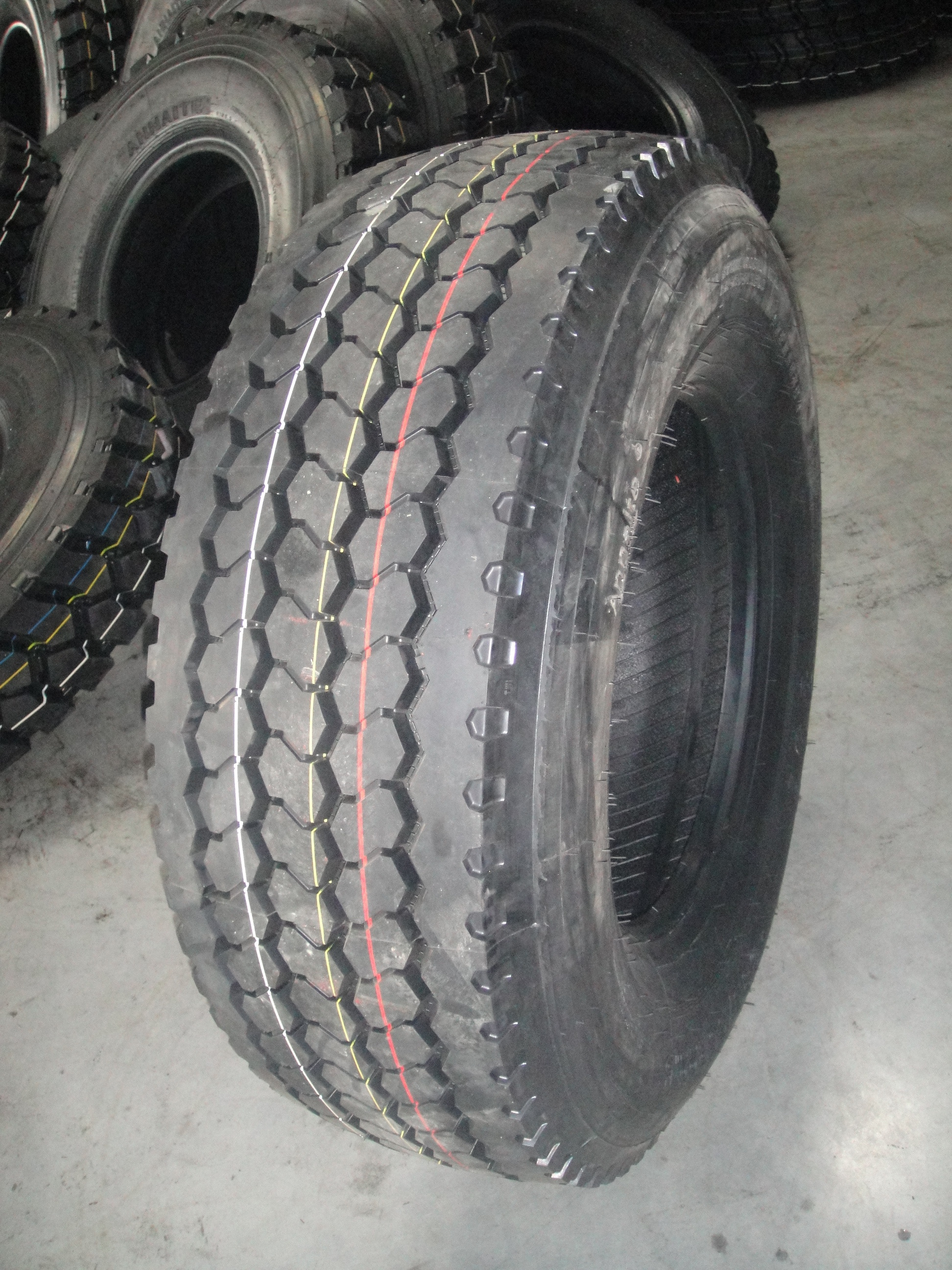 whole sales high quality tires manufacturer truck tyres tubless tires for trailer 385/65R22.5 315/80R22.5 for sale