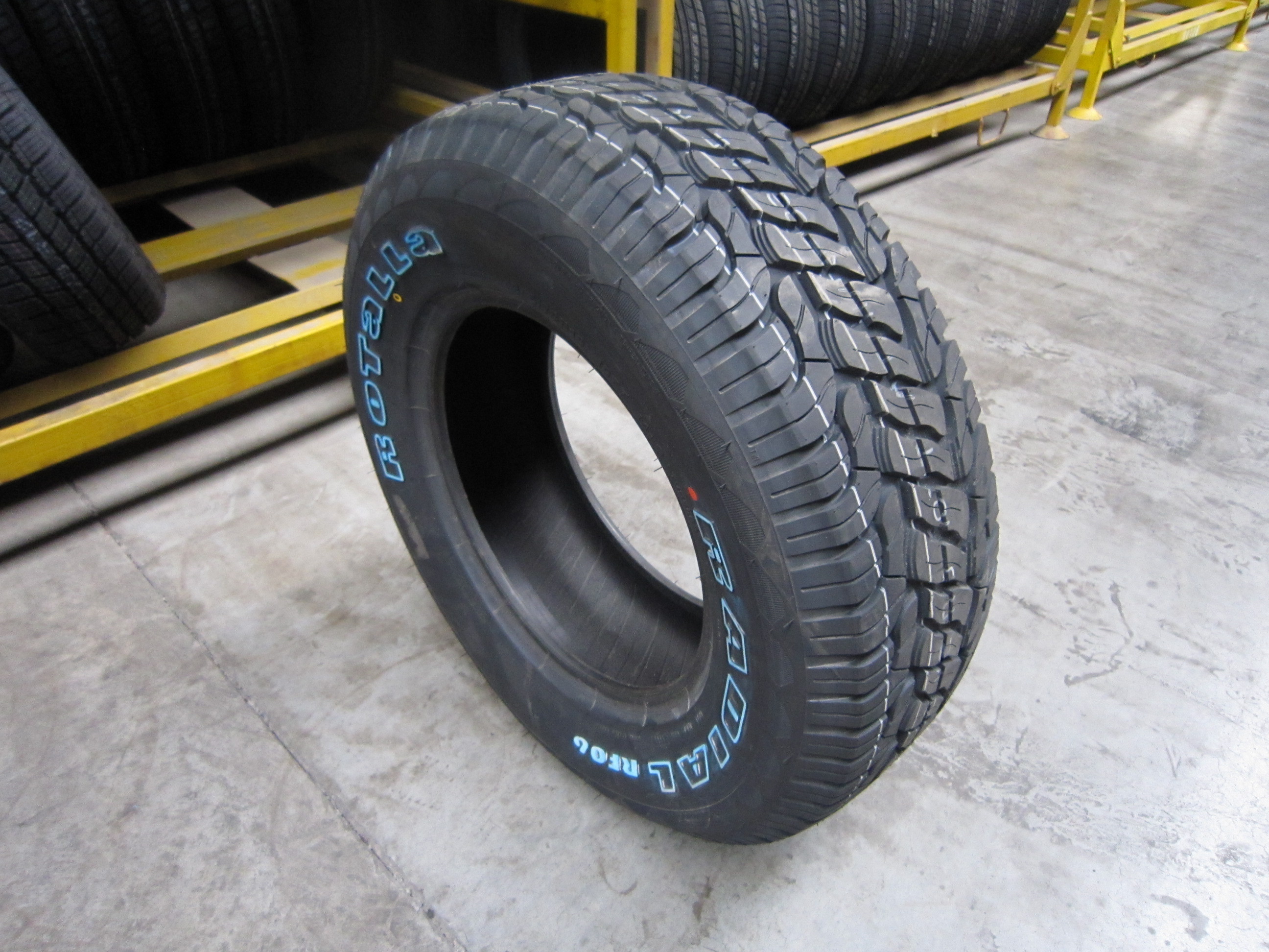 high quality SUV car tyre 4x4 off road AT MT all terrain passenger tyres   LT285/75R16 LT305/70R16 LT315/70R17 LT245/75R17