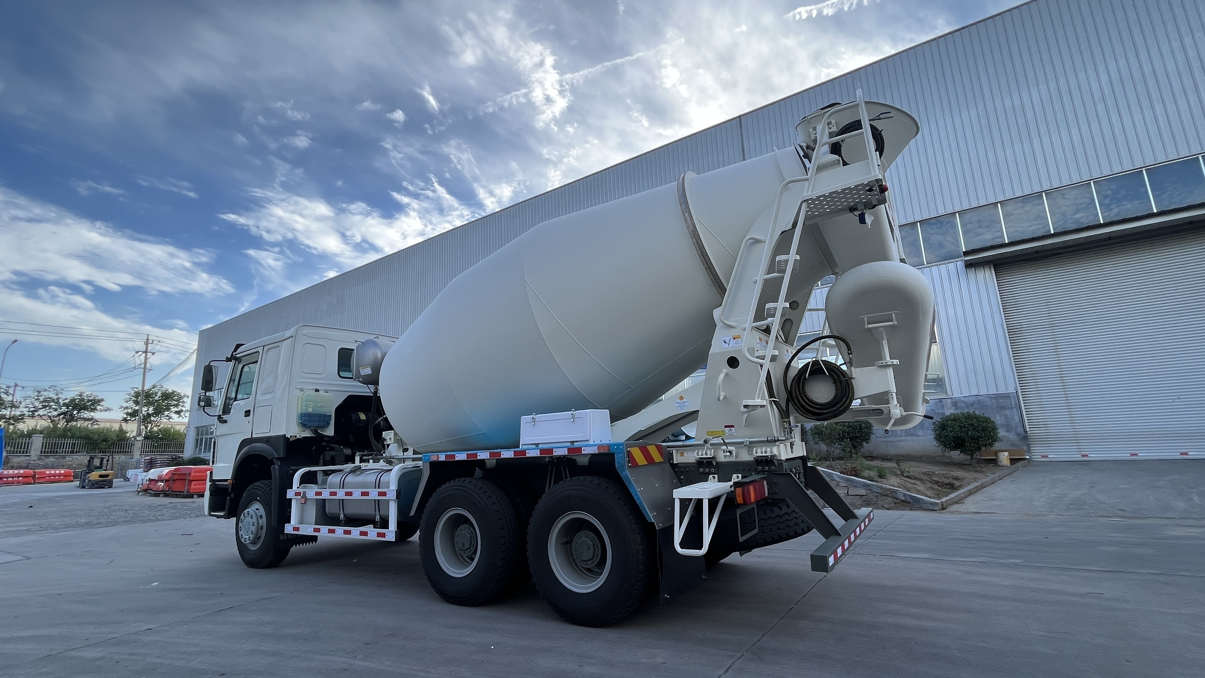 Premium Quality concrete truck mixer 12 cubic yards cement concrete mixer truck