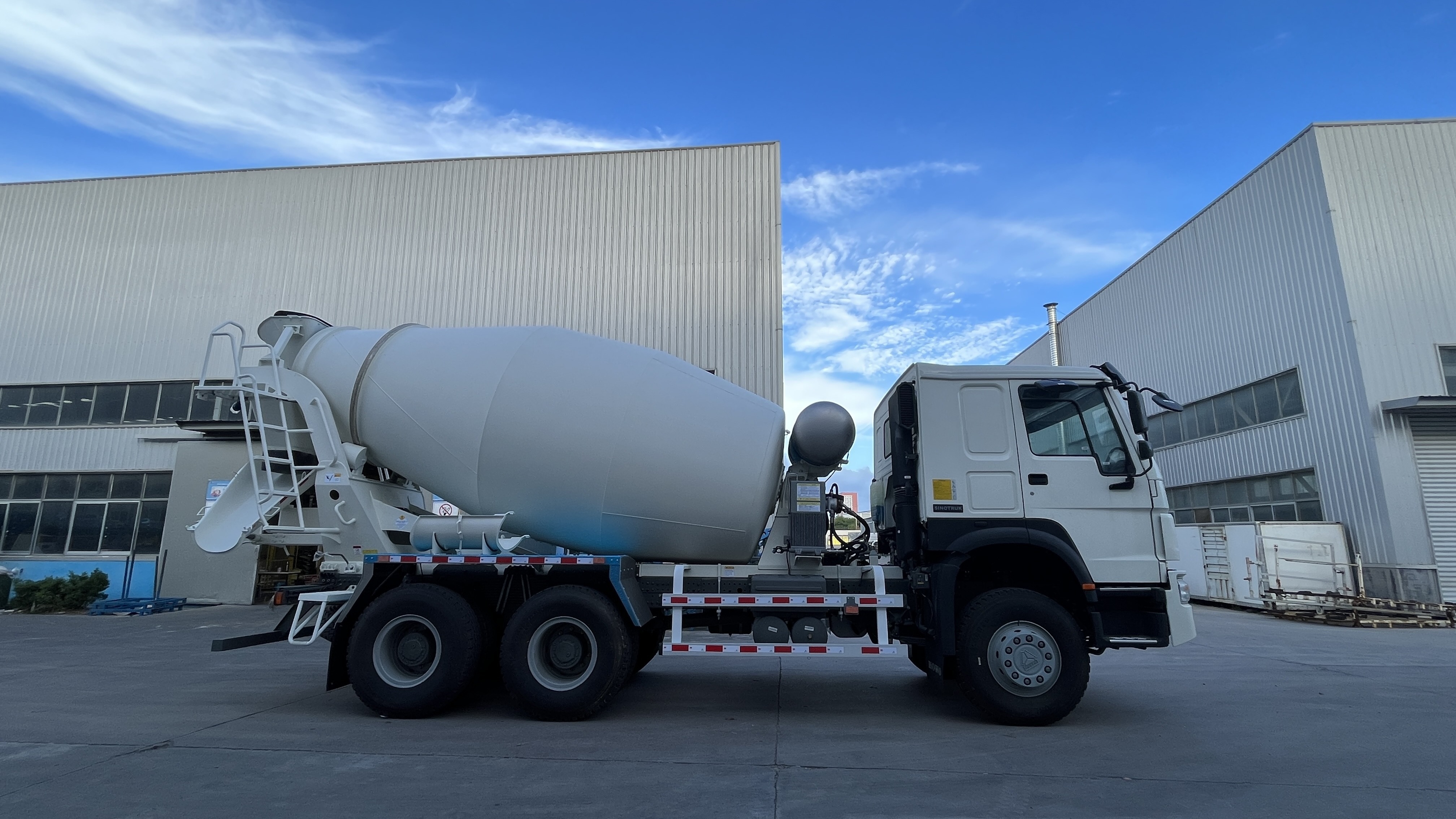 Premium Quality concrete truck mixer 12 cubic yards cement concrete mixer truck