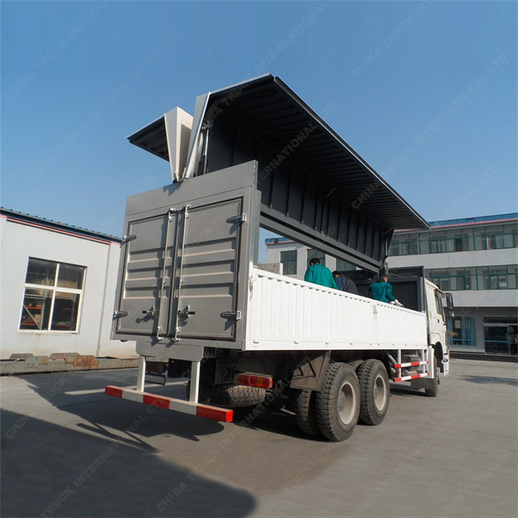 3 Axle SINOTRUK Howo 6x4  Open Cargo  Wing Van Truck