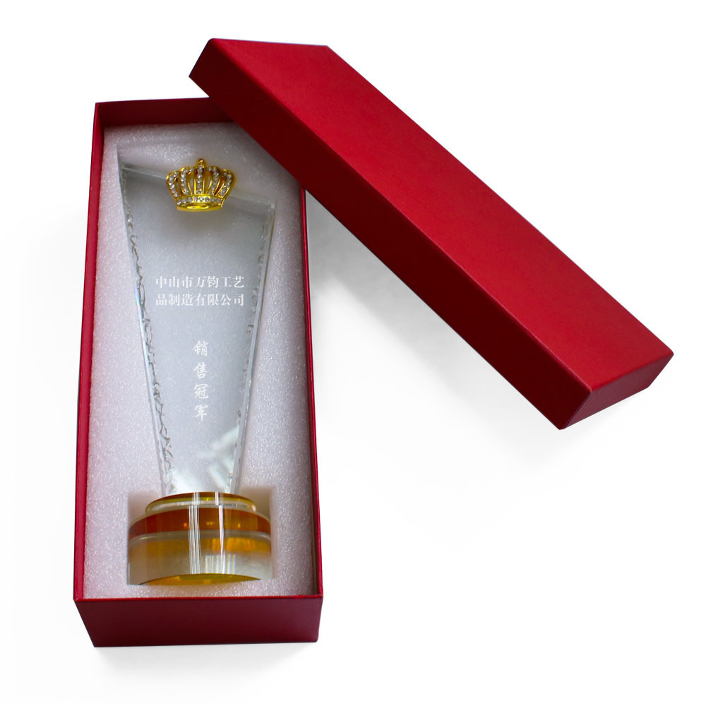 Wholesale Engraving Logo Custom Plaque Trophies Cups Plastic Resin Acrylic Trophy Award