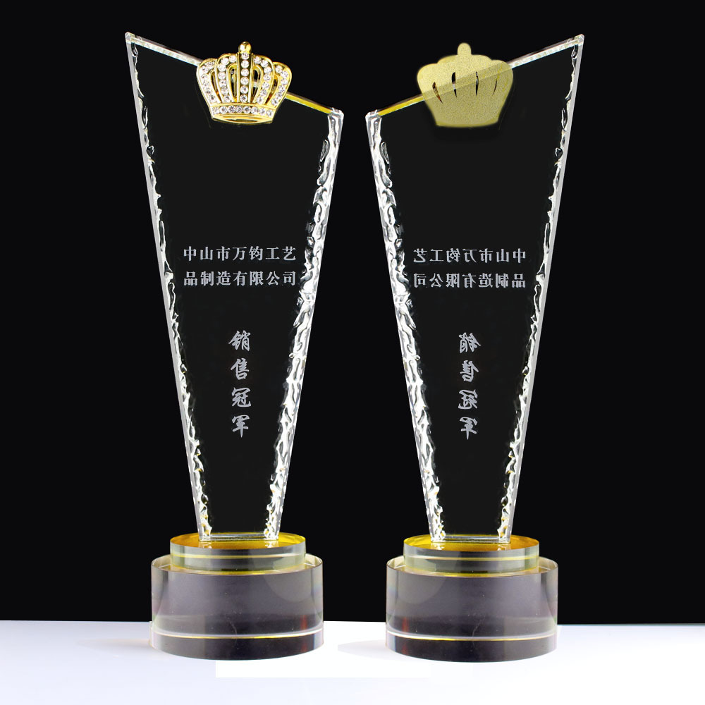 Wholesale Engraving Logo Custom Plaque Trophies Cups Plastic Resin Acrylic Trophy Award