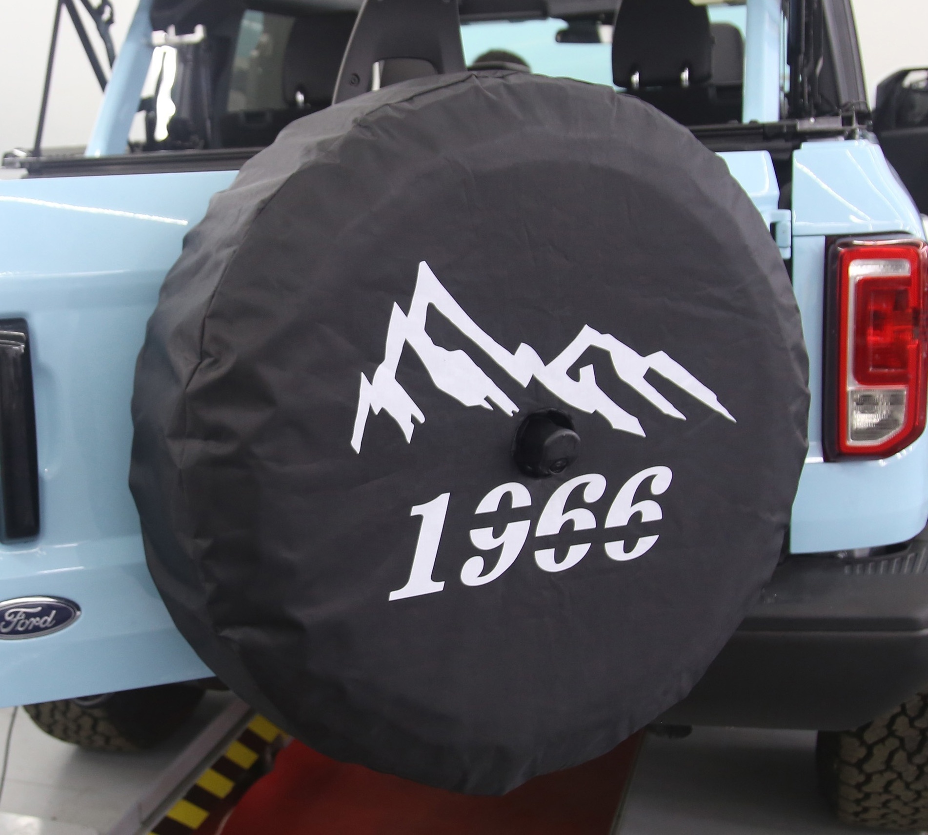 Hot Selling  Car Exterior Spare  Wheel Tyre Cover Spare Wheel  Bag  For Ford Bronco