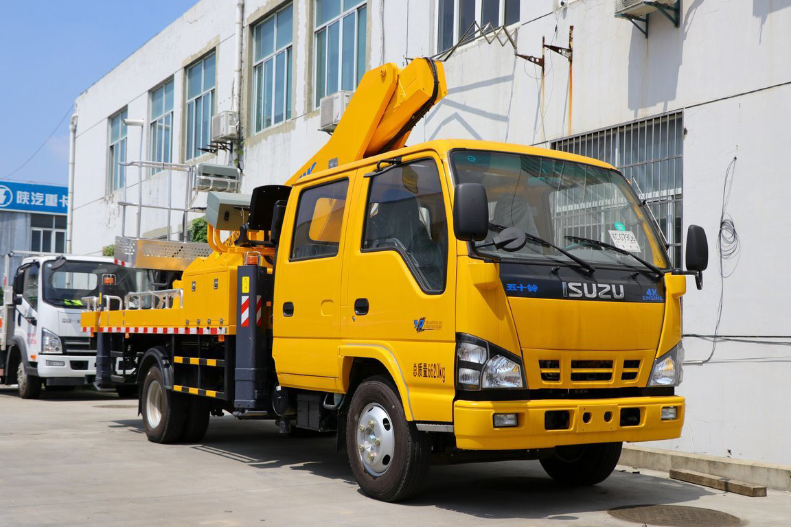 Customized Isuzu Boom Bucket Truck 4X2 Aerial Work Truck 600P 120 HP With Foldable Arm High-altitude Operation Truck For Sale