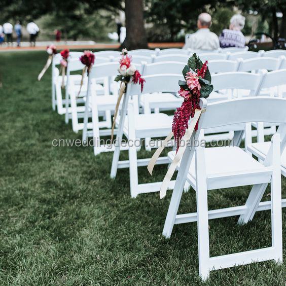 Wholesale Cheap White Chairs Resin Outdoor Folding Plastic Chair Garden Lightweight Wedding Event Decoration