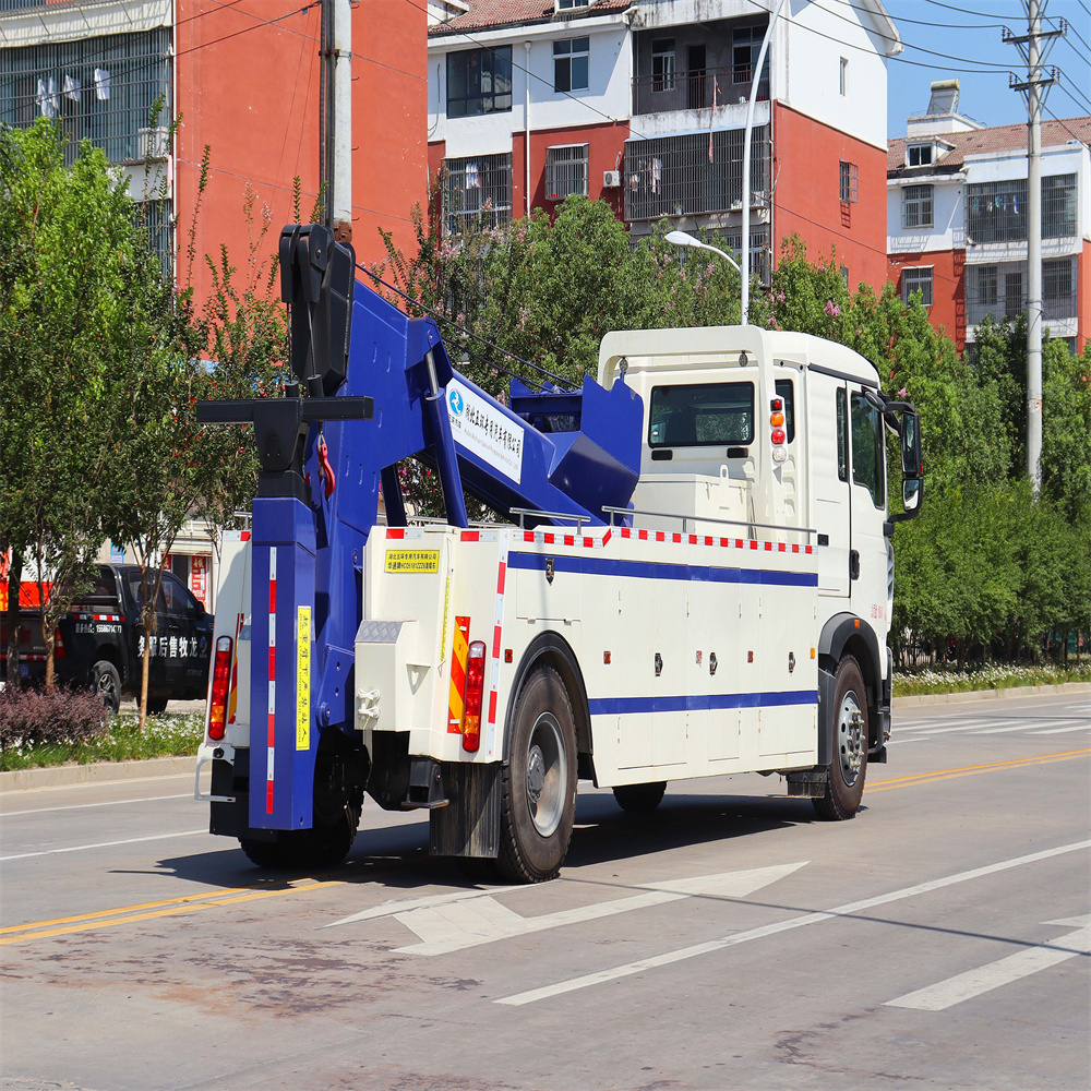 Dongfeng 5ton Road Rescue Flatbed Wrecker Tow Truck In Kenya