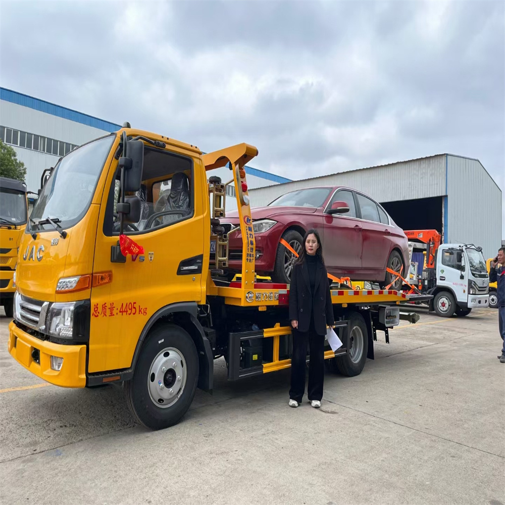 Dongfeng 5ton Road Rescue Flatbed Wrecker Tow Truck In Kenya