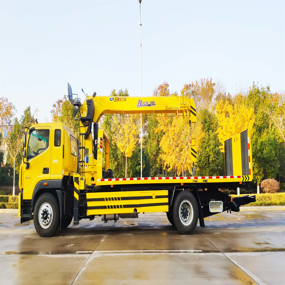 Dongfeng 4 Tons Rollback Truck Rescue Recovery Tow Vehicle Telescopic Boom Flatbed Wrecker Truck With Crane In Thailand