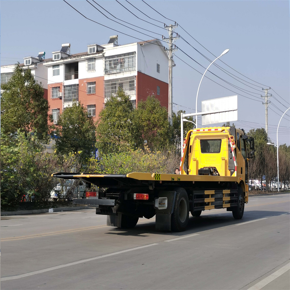 Dongfeng 4 Tons Rollback Truck Rescue Recovery Tow Vehicle Telescopic Boom Flatbed Wrecker Truck With Crane In Thailand