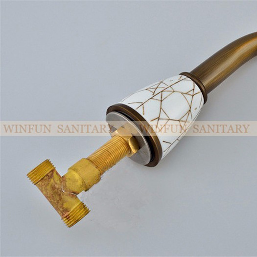 338 Made in china two handle lavatory traditional tap 3 holes basin faucet antique brass bathroom faucet antique 3 hole faucet