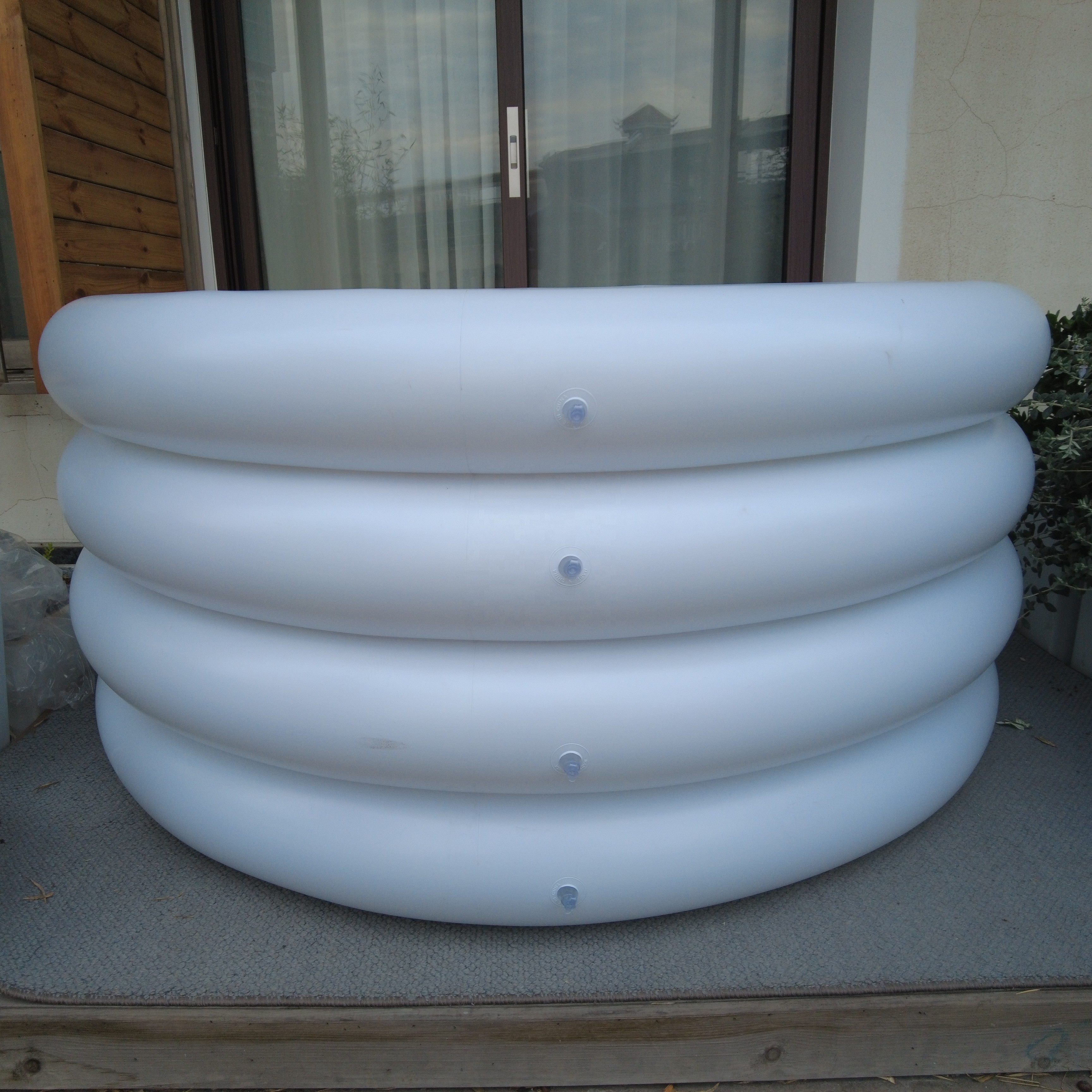 Hot Sale Inflatable Portable Medical Ice Bath Bathtub For Adults With Low Price Outdoor Pvc Ice Barrel Bucket