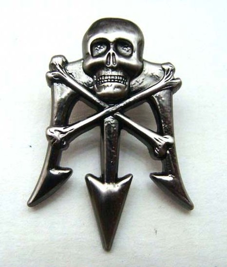 Cool metal punisher skull lapel pin badge