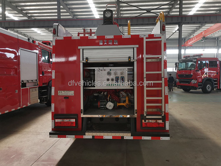 China trade Dongfeng Emergency vehicle 4 door double cabin 6 seat 7m 5 tons water tanker fire trucks