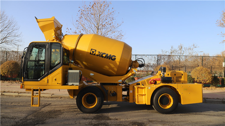 XCMG Official Self Loading Mobile Concrete Mixer 4cbm Truck Mounted Concrete Mixer