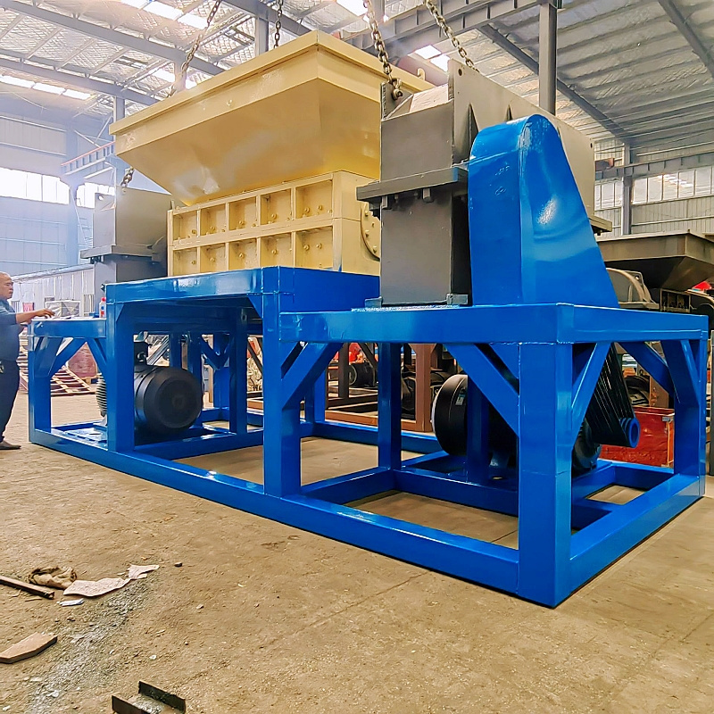 Car tire shredder, construction template wood shredding equipment, electric industrial high-power dual-shaft shredder