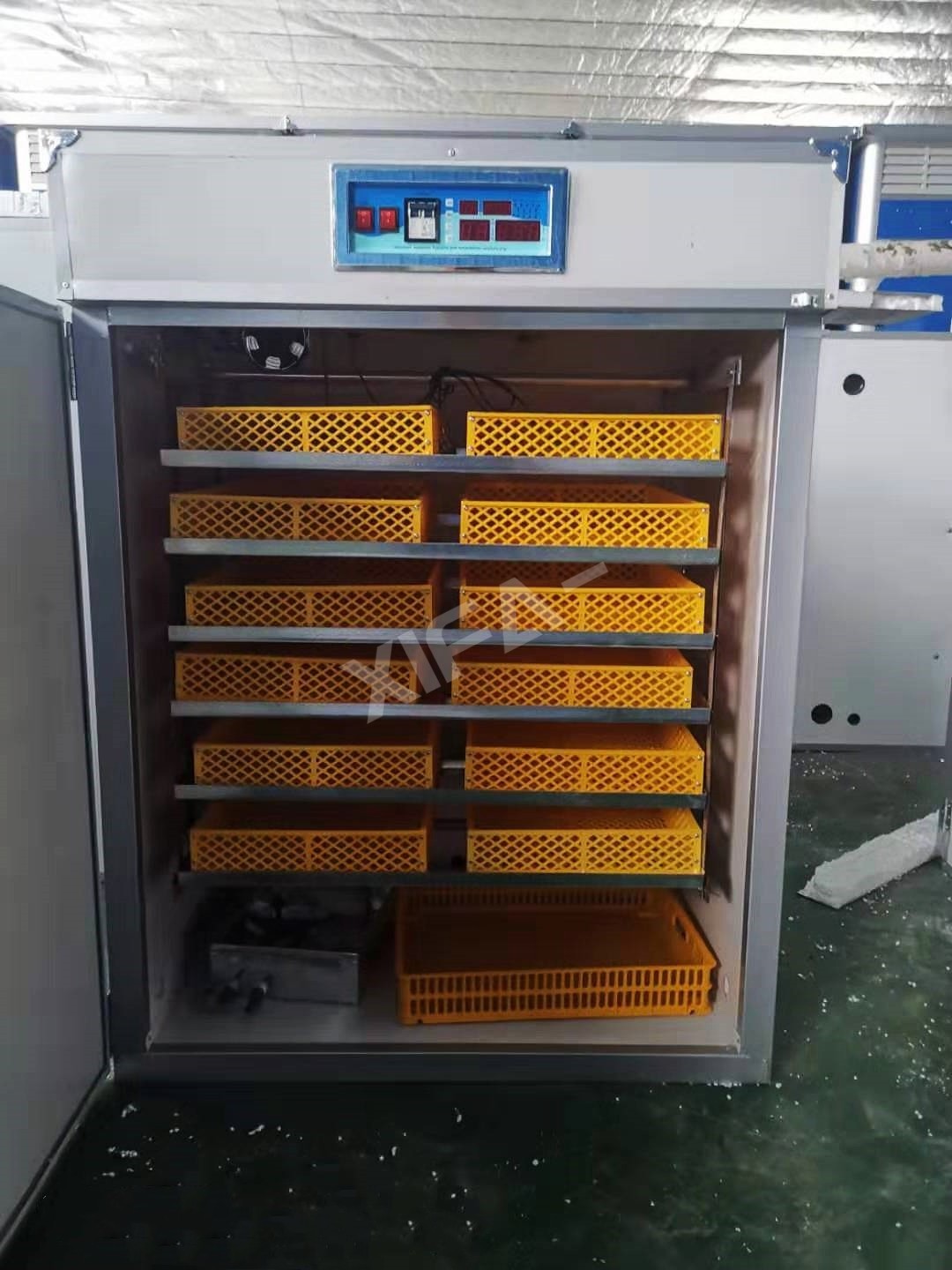 XIFA 3520 eggs Customizable according to needs Egg incubators Used for chickens, ducks, geese, quails, ostriches