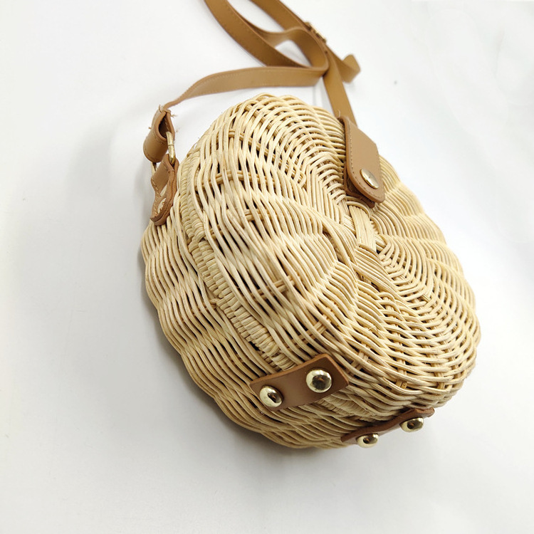 2023 new straw bag one shoulder crossbody rattan weave bag casual round woven bag factory direct supply