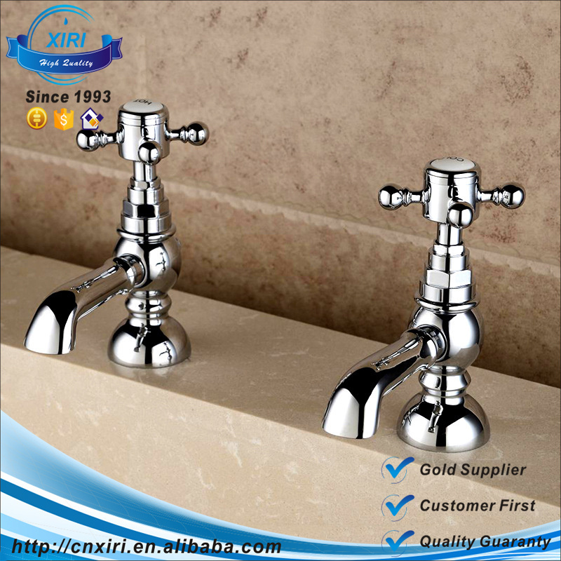 Hot sale British style 2 pcs tap set small cute single cold water faucet with wheel handle(DL001)