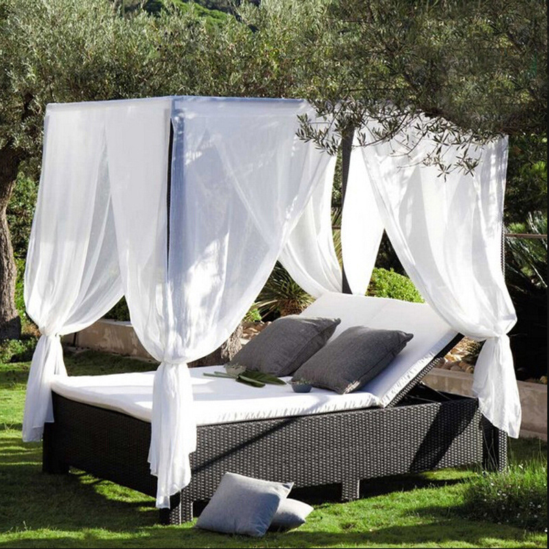 Outdoor Furniture Wicker Daybed with Curtain Beach Sun Lounger for Day Beds