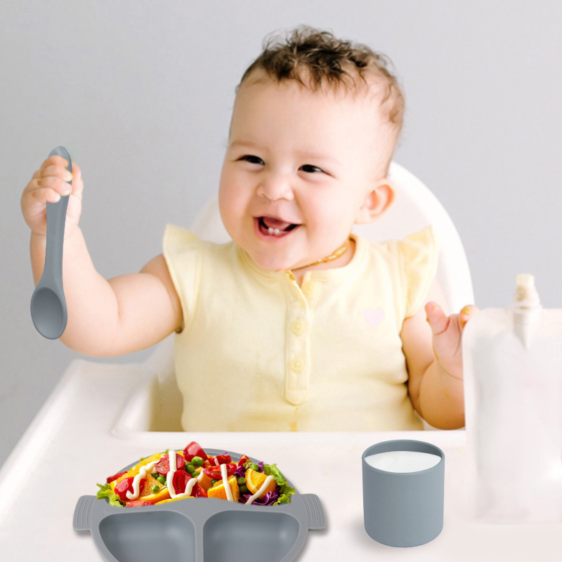 The XLEE is dishwasher safe baby feeding set silicone suction baby feeding plate and spoon gift set baby feeding bottle set