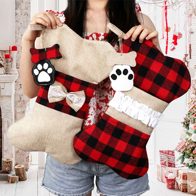 Hot Sale High Special Design Dog Paw Plaid Christmas Stocking For Christmas Decorations