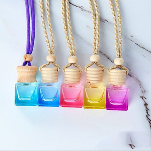 5ml 6ml 8ml 10ml Wholesale diffuser empty hanging car perfume bottle with wooden cap car aroma diffuser glass bottles