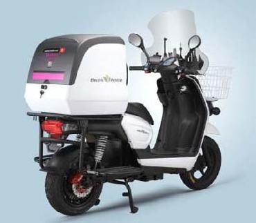 Removable lithium Battery 2000W Pizza Delivery Scooter  Electric Scooter  With EEC 100km range