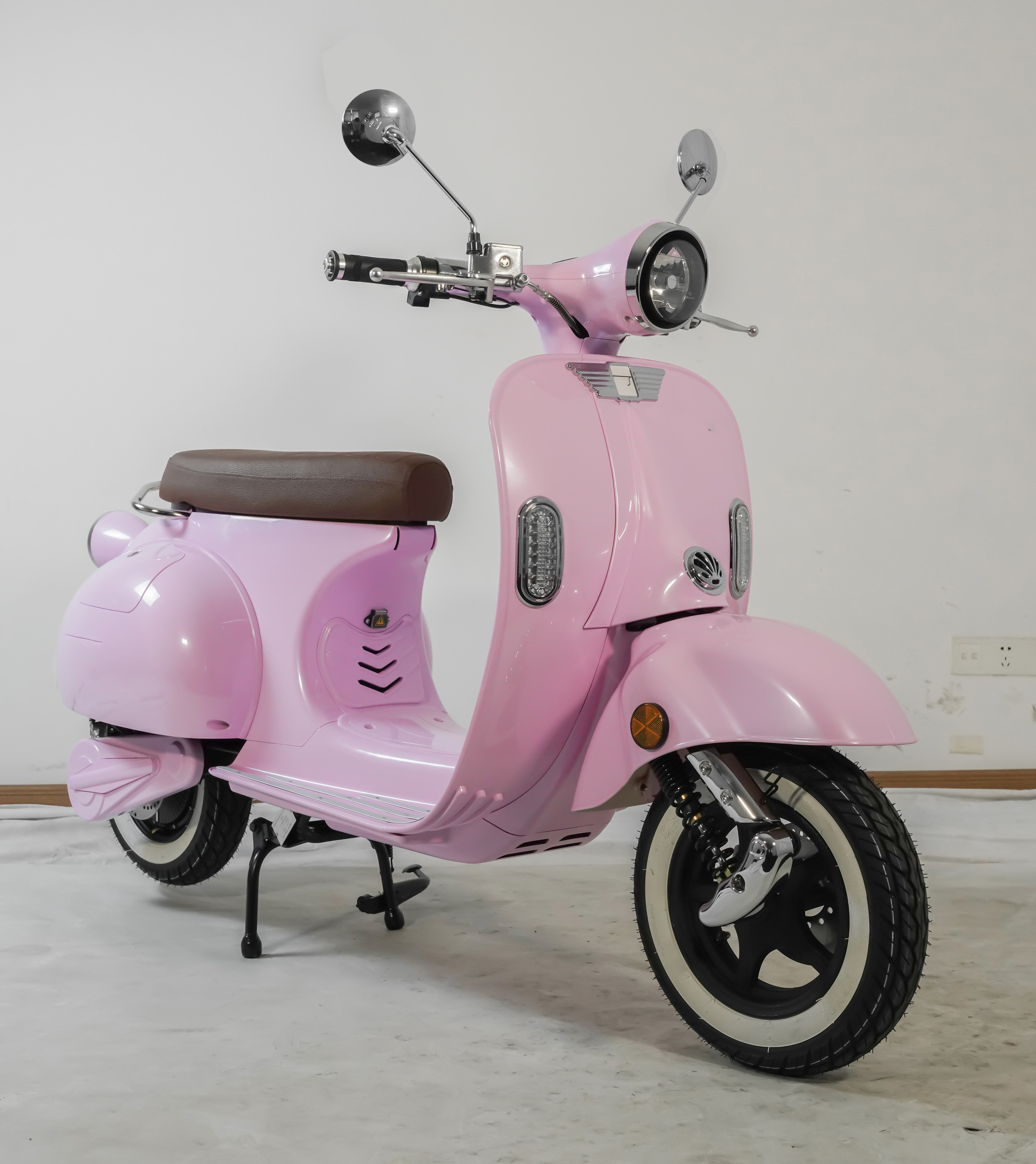 New Powerful Pink Cheap Adult Chopper Electric Motorcycle 72V2000W Motocicleta Electrica for Sale