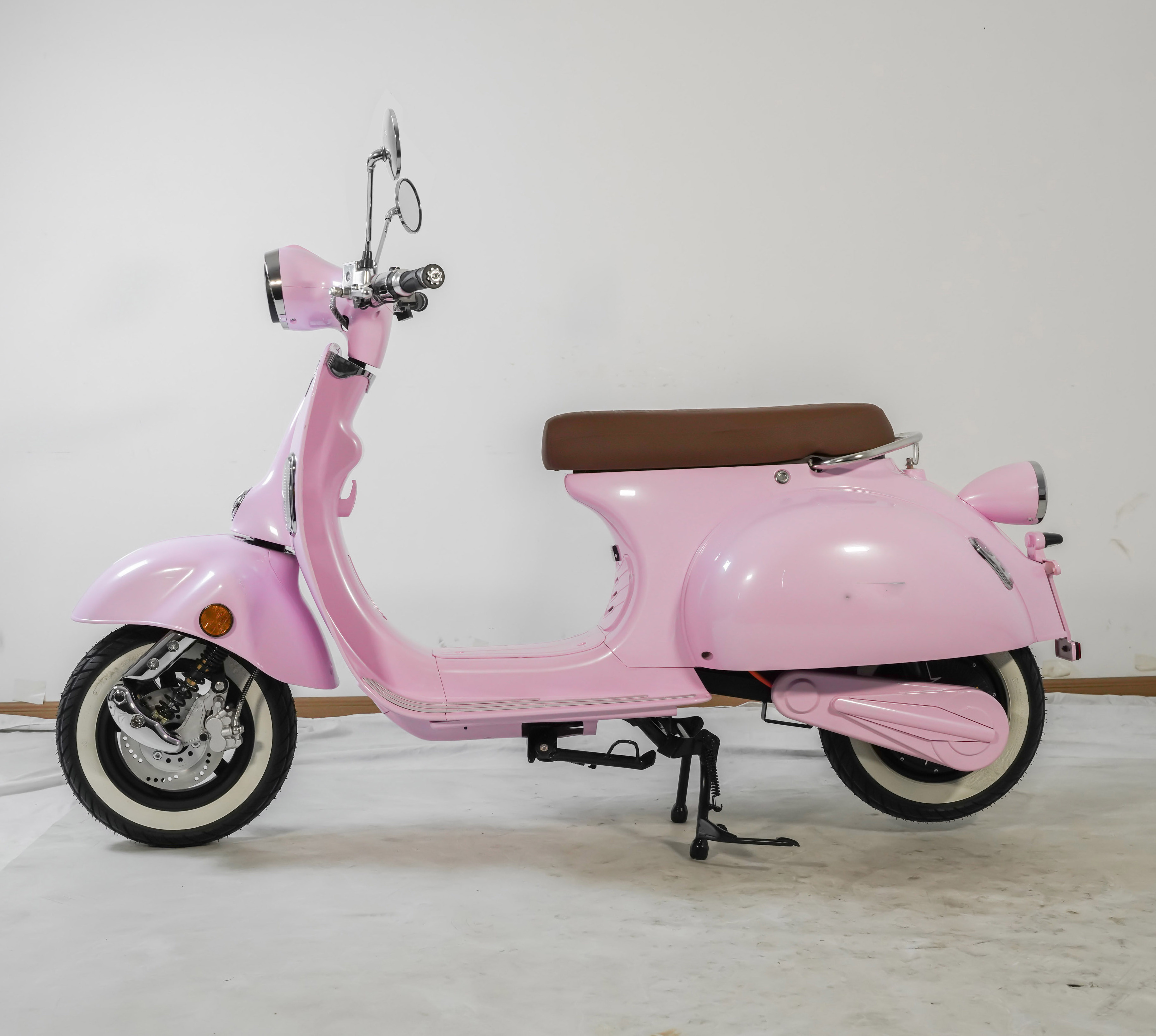 New Powerful Pink Cheap Adult Chopper Electric Motorcycle 72V2000W Motocicleta Electrica for Sale