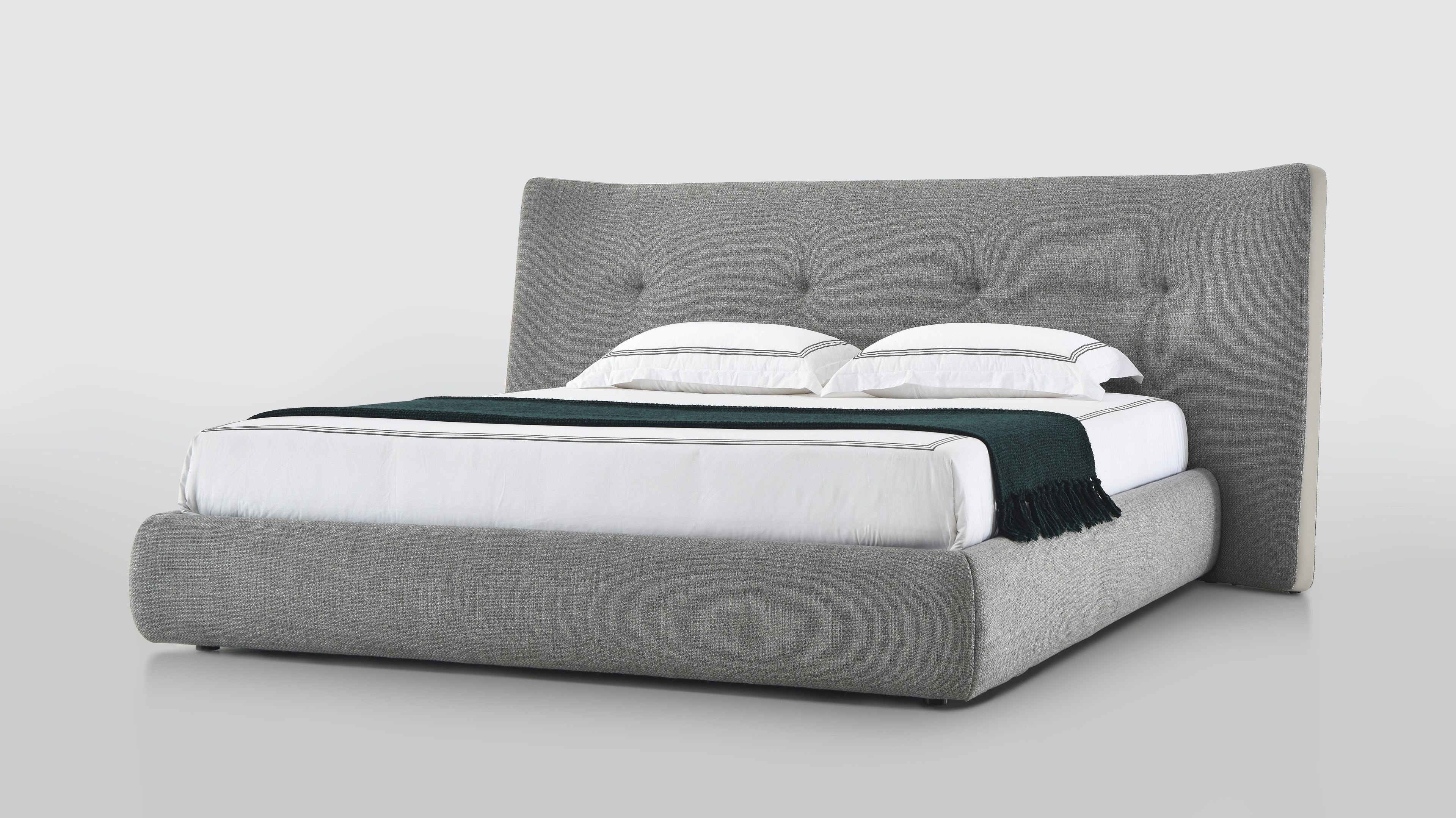 Italy Luxury Fabric Master Bedroom Bed Modern Minimalism King Bed With High Headboard Bed Frame