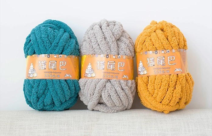 Wholesale Bernat Thick Super Chunk Yarn Hand Knitting chenille Chunky Yarn for Blanket