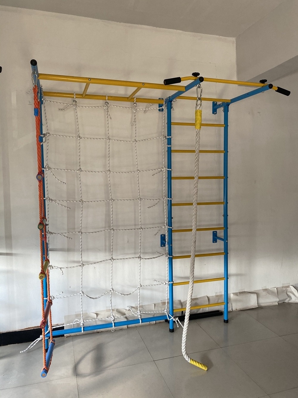 Indoor Climbing Frame for Children Wall Bars With Rope Rings Gym Monkey Bar XK-029