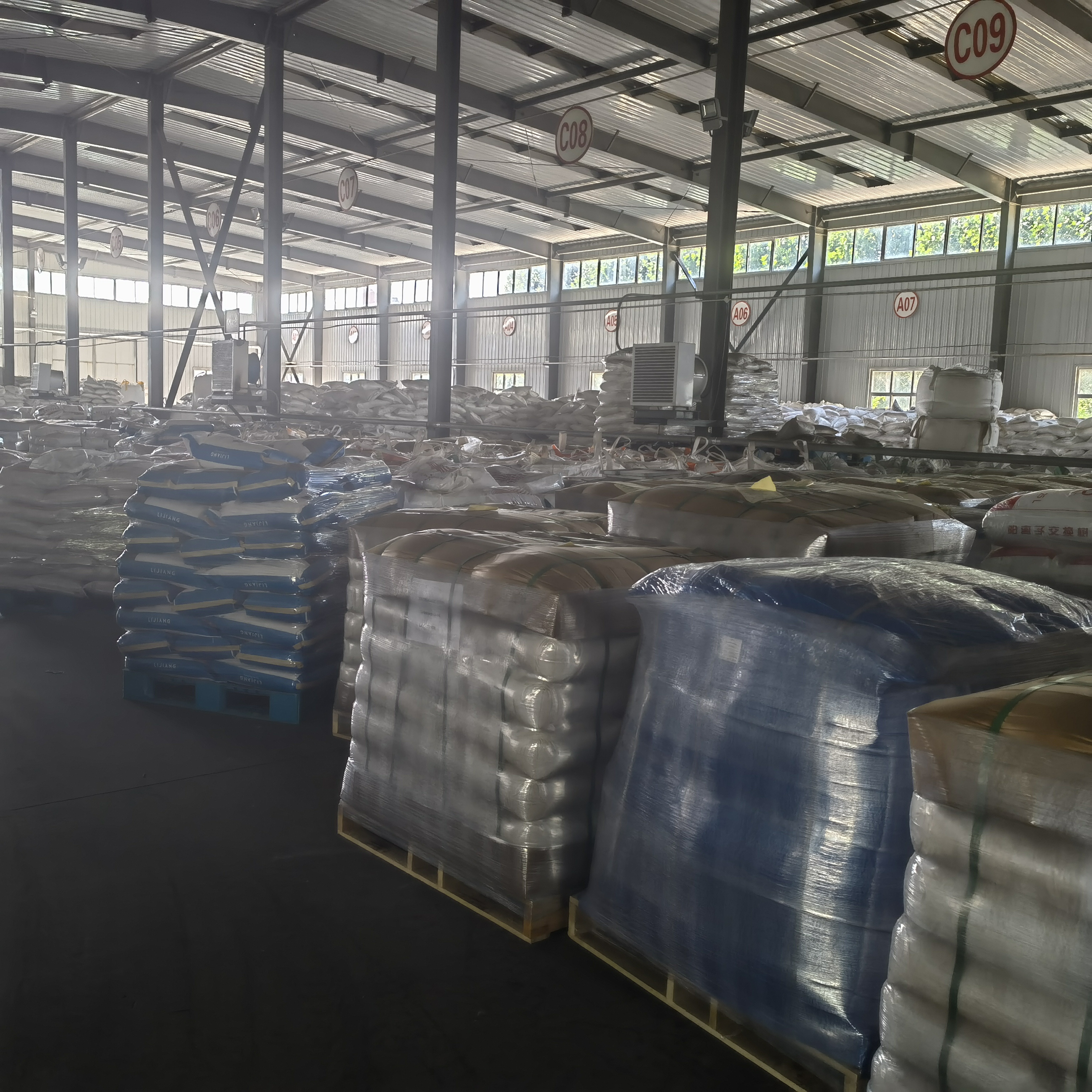 Factory sales of activated alumina containing 4%-8% KMnO4 for ethylene absorbent ethylene absorber sachet