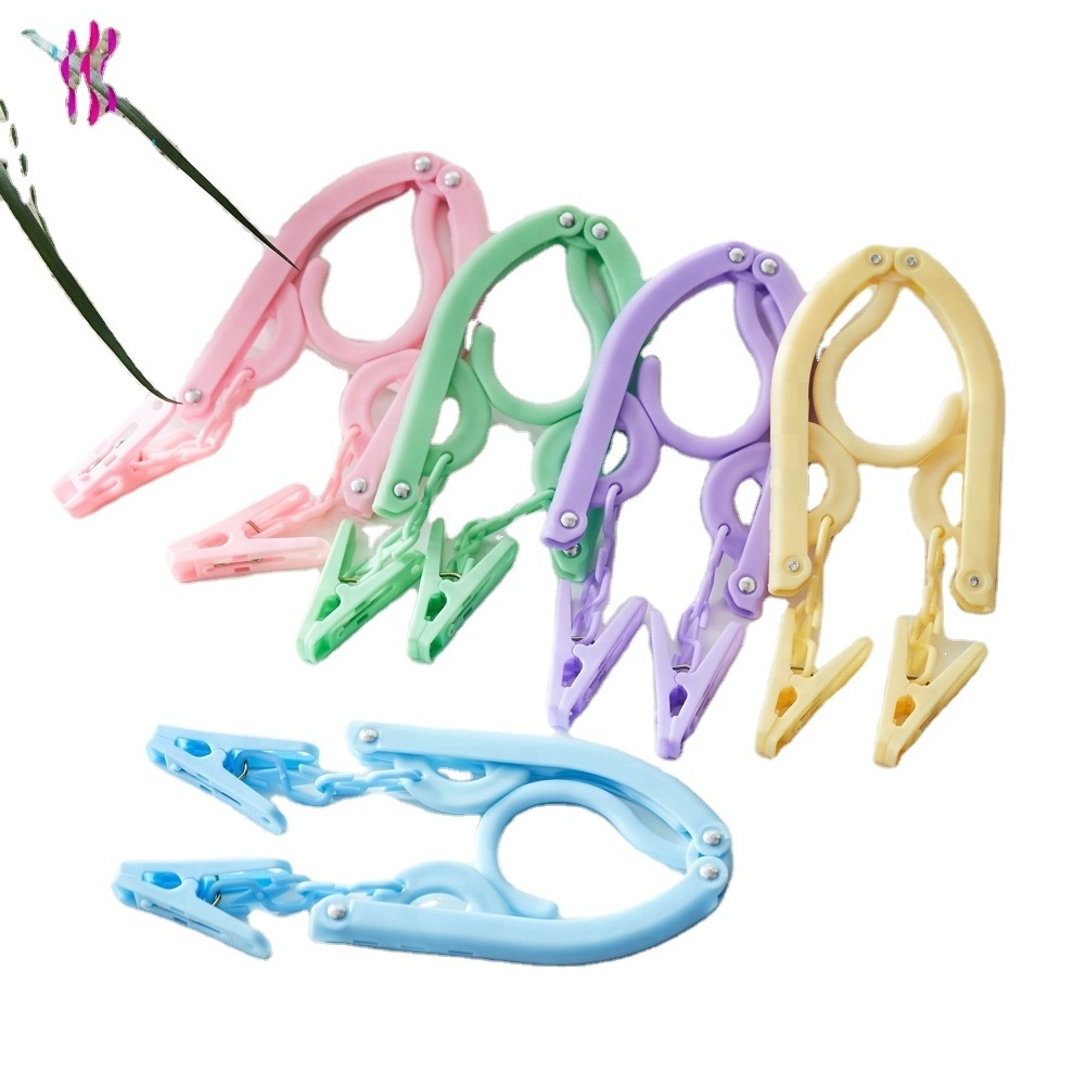 Wall Hanger Foldable Plastic Clothes Clip Hanger Touring Car Lightweight Travel Plastic Hanger