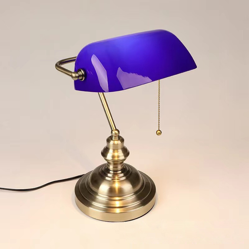 European Antique Brass Classic Vintage Desk Table Lamp For Banker