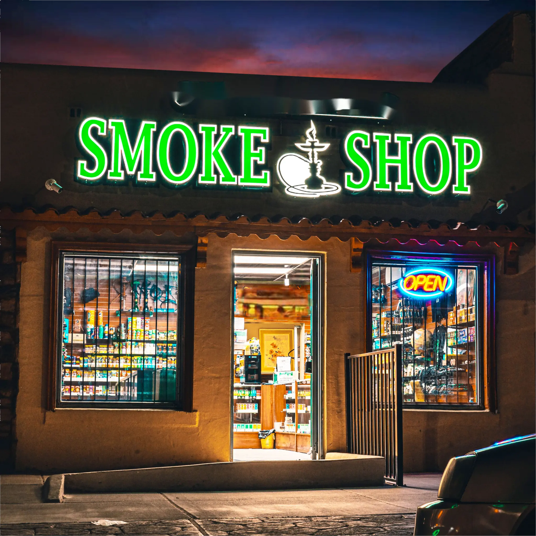 USA Smoke Shop Supplies Smoking Accessories Lighters Bar Shisha Flavor & Vapers Fuffs Supplier Safty Shipping