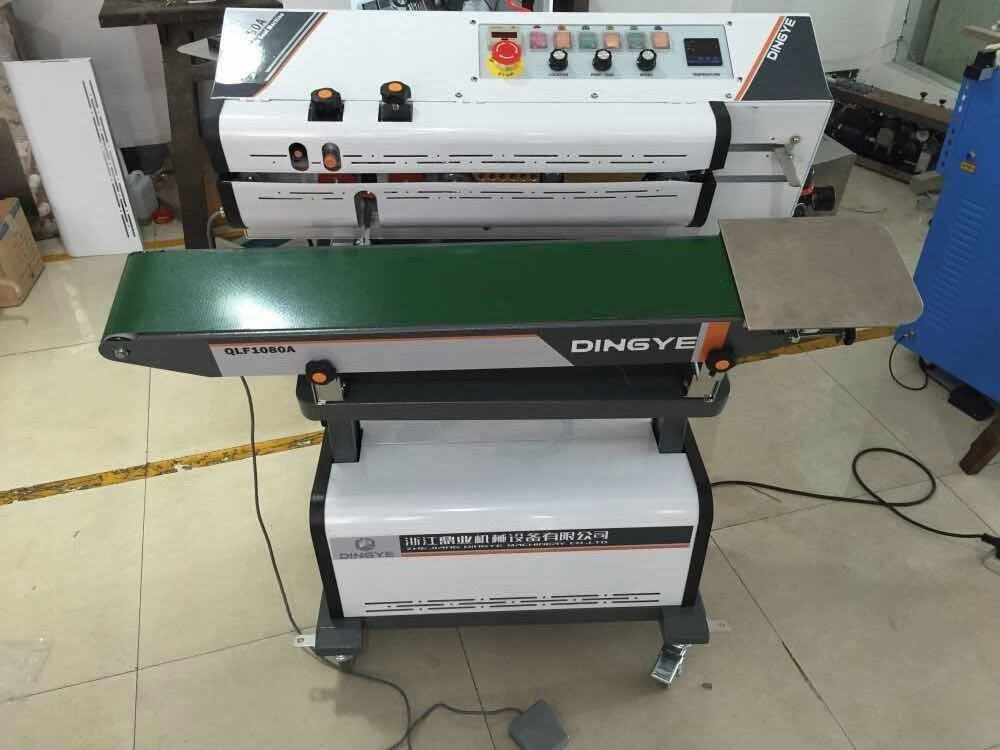 continuous potato chip bag sealer with gas flushing nitrogen filling