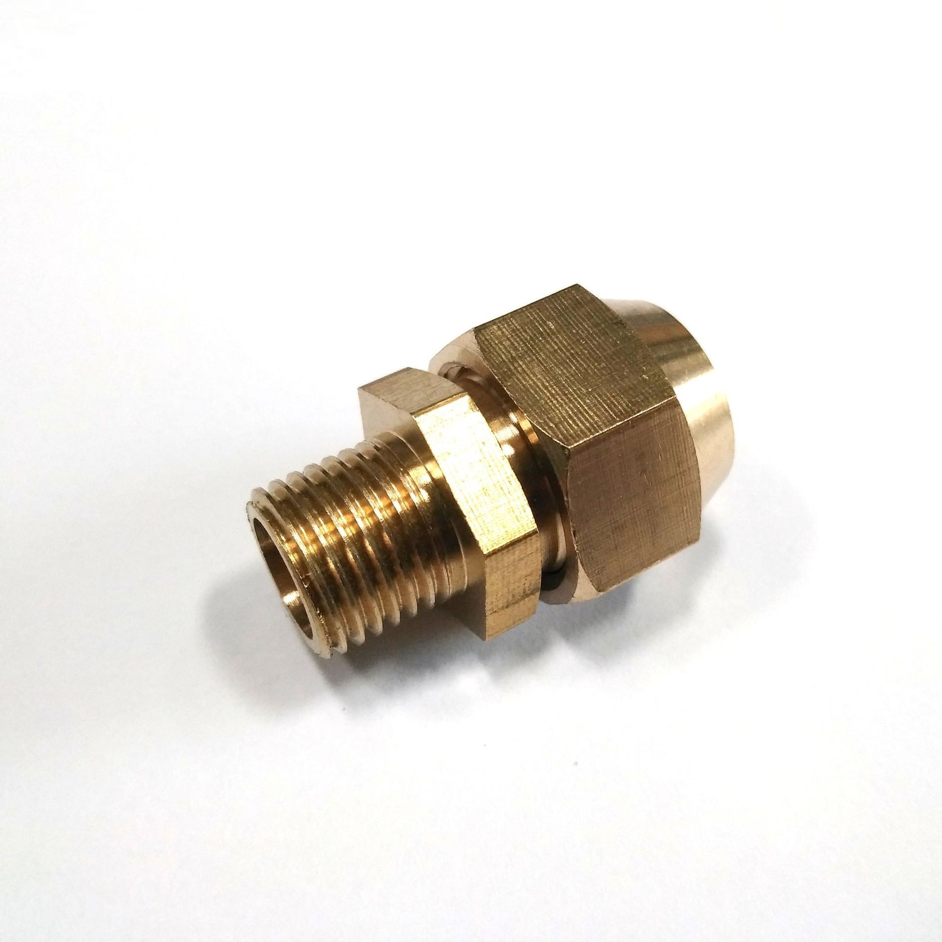 Manufacturers direct external teeth flaring direct brass multi-gauge brass pipe flared joint