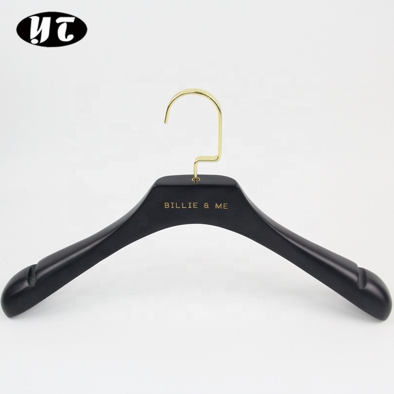 YT luxury black custom wooden adult clothes hanger for men's suit coat cloth wholesale wood hanger for jacket