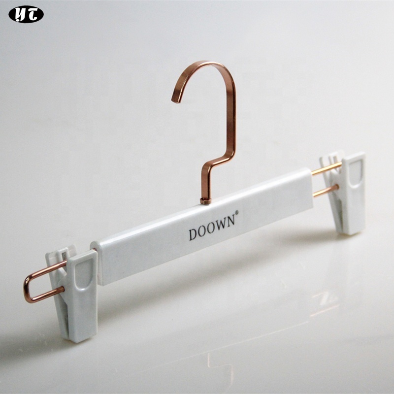 YT 2020 hot sale cheap durable white plastic coat hanger for clothes display with customized logo