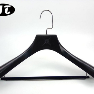 YT durable Luxury wooden suit clothes hanger with flock bar rack black men's clothing hanger and strong square metal hook