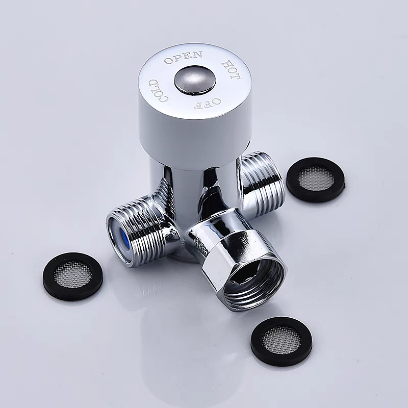 water distributor three-way regulating valve cold and hot water mixing valve temperature control valve