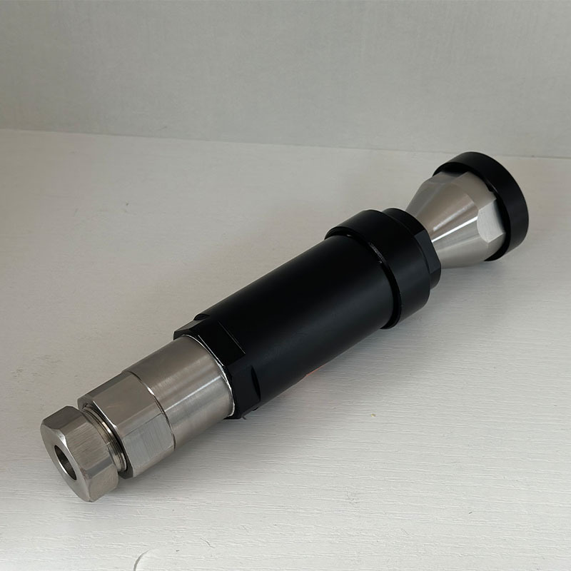 Four-hole barracuda nozzle ultrahigh-pressure cleaning rotary nozzle 2800 kg four-hole flat gun nozzle